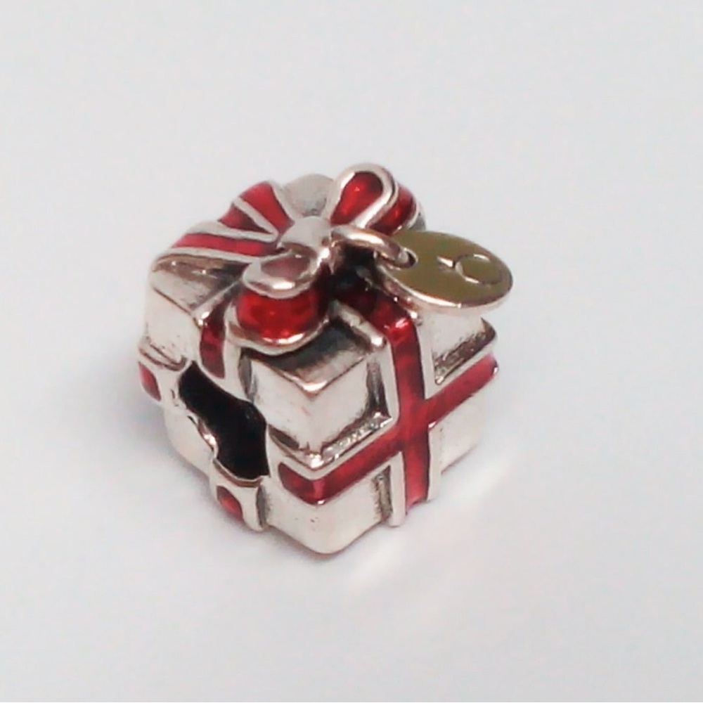 Pandora Retired Red Enamel 2012 Black Friday Gift Box Charm 791086EN27